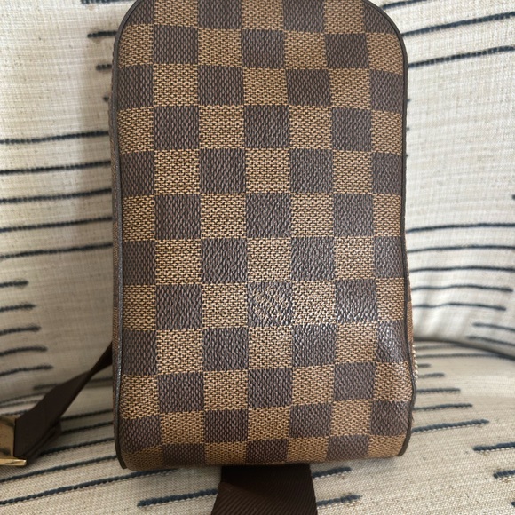 Louis Vuitton Damier Ebene Geronimo Belt Bag - Picture 1 of 8